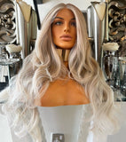 Christina - blonde on blonde platinum bodywave centre part